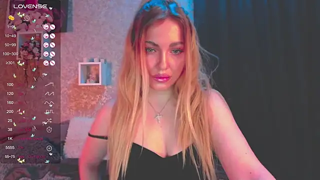 Snapshot of Mika_Rayy chatting on 01.16.25 Mika Rayy online show from 01.16.25