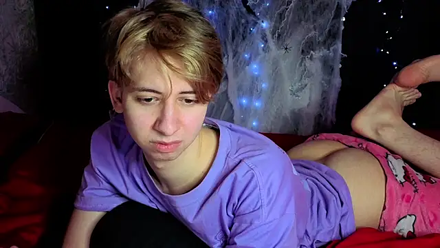 Snapshot of Timothy_Fox chatting on 11.25.25 Timothy Fox online show from 11.25.25