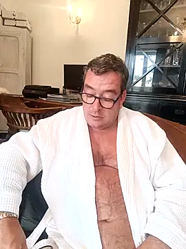 MountJohnXL online show from 04.11.26