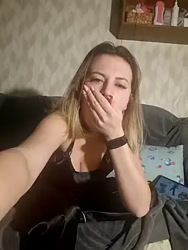 Melenka online show from 02.11.25