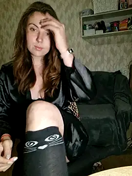 Snapshot of Melenka chatting on 05.30.26 Melenka online show from 05.30.26