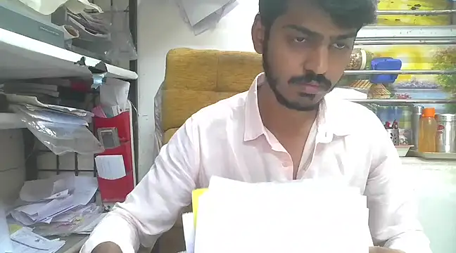 Snapshot of cute_modell chatting on 02.14.25 cute modell online show from 02.14.25