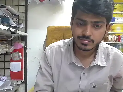 Snapshot of cute_modell chatting on 11.29.25 cute modell online show from 11.29.25