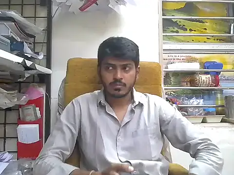 Snapshot of cute_modell chatting on 12.01.25 cute modell online show from 12.01.25