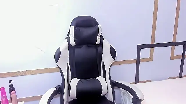 CharlotteGraay online show from 03.04.25