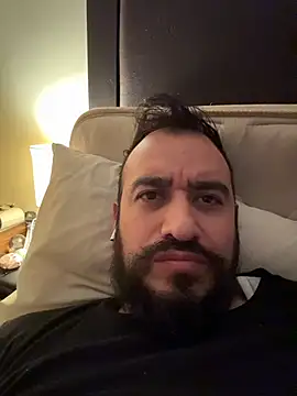 Snapshot of leonardohot1987 chatting on 11.08.25 leonardohot1987 online show from 11.08.25