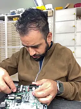 Snapshot of leonardohot1987 chatting on 04.09.26 leonardohot1987 online show from 04.09.26