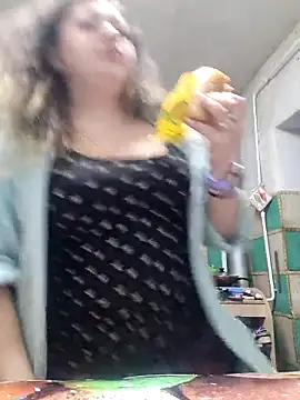 Snapshot of Jyleta chatting on 03.02.25 Jyleta online show from 03.02.25