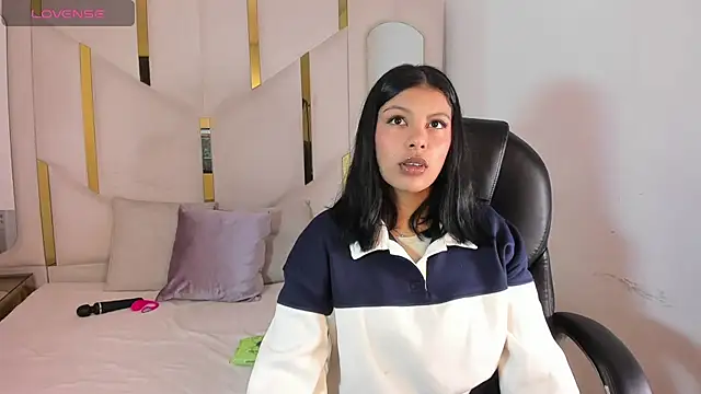 Snapshot of Salmaportman69 chatting on 02.14.26 Salmaportman69 online show from 02.14.26