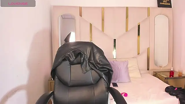 Snapshot of Salmaportman69 chatting on 03.03.26 Salmaportman69 online show from 03.03.26