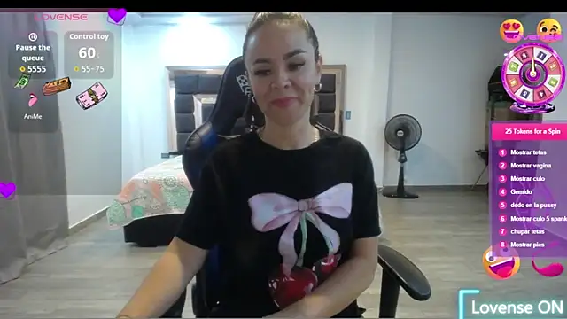 Snapshot of Francheskasmile chatting on 09.13.25 Francheskasmile online show from 09.13.25