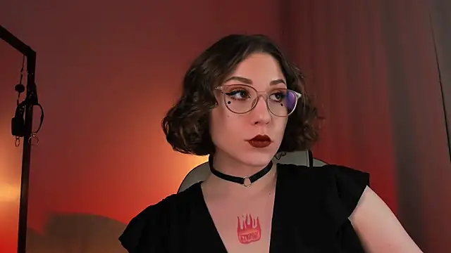 Snapshot of Eva_Moss_ chatting on 03.15.25 Eva Moss online show from 03.15.25