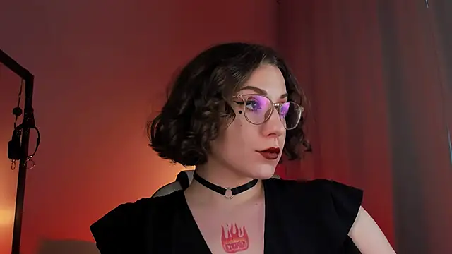 Snapshot of Eva_Moss_ chatting on 03.15.25 Eva Moss online show from 03.15.25