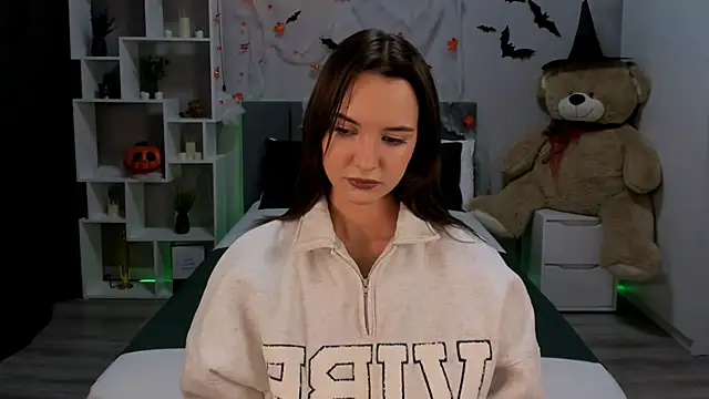 Snapshot of SamanthaaaWalker chatting on 10.23.25 SamanthaaaWalker online show from 10.23.25