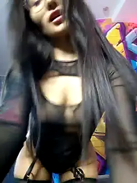 Snapshot of LittleX_Angel chatting on 02.05.25 LittleX Angel online show from 02.05.25