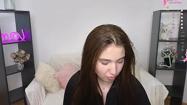 Snapshot of anna_elfi chatting on 02.08.25 anna elfi online show from 02.08.25