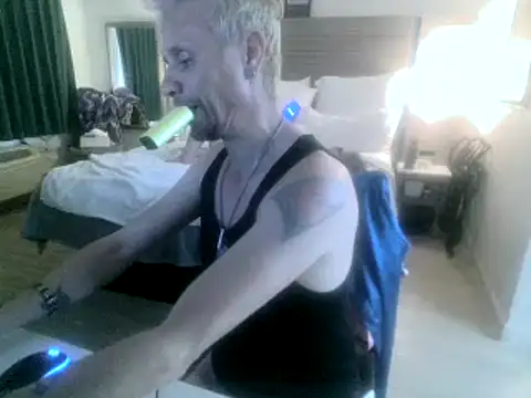 AQuickPhyx online show from 02.03.25