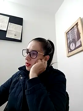 CHARLOTTE 1711 online show from 03.04.25