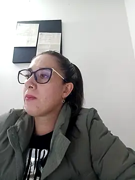 CHARLOTTE 1711 online show from 03.17.25