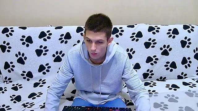 Lester Broo online show from 04.01.26