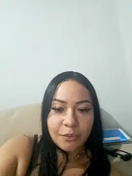 Snapshot of Novinhabonequinha3 chatting on 01.15.25 Novinhabonequinha3 online show from 01.15.25