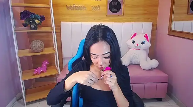 Snapshot of victoria_ricci_a chatting on 02.10.25 victoria ricci a online show from 02.10.25