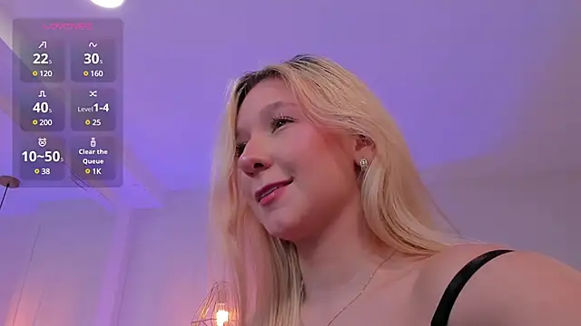 Snapshot of shatall_rouge chatting on 02.22.25 shatall rouge online show from 02.22.25