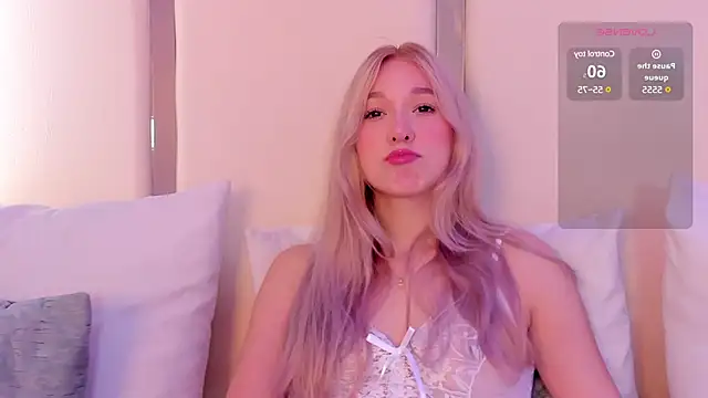 Snapshot of shatall_rouge chatting on 03.06.25 shatall rouge online show from 03.06.25