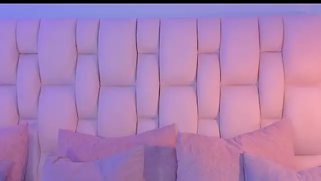 Snapshot of shatall_rouge chatting on 10.29.25 shatall rouge online show from 10.29.25