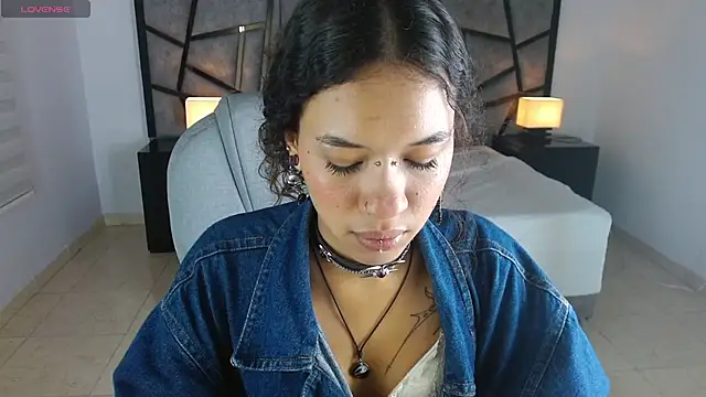 ilitzy cardona online show from 10.01.25