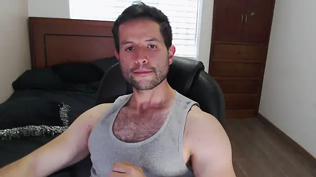 Snapshot of hairyncuteass chatting on 02.01.25 hairyncuteass online show from 02.01.25