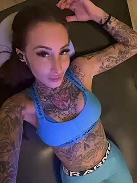 Black sweet Rose online show from 01.26.25