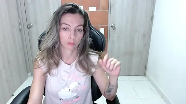 Princezzlove3 online show from 03.13.25