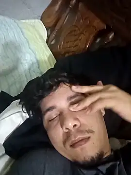 Snapshot of Maguito02 chatting on 09.18.25 Maguito02 online show from 09.18.25