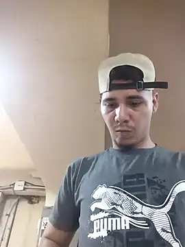 Snapshot of Maguito02 chatting on 09.29.25 Maguito02 online show from 09.29.25