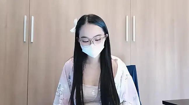 Lush-Office online show from 03.15.25