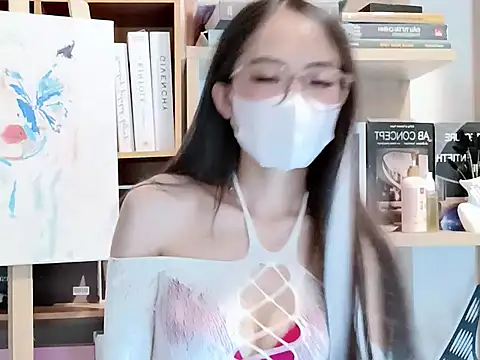 Lush-Office online show from 09.11.25