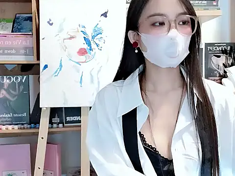 Lush-Office online show from 10.11.25