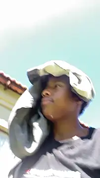 Snapshot of snotLoud chatting on 02.25.26 snotLoud online show from 02.25.26