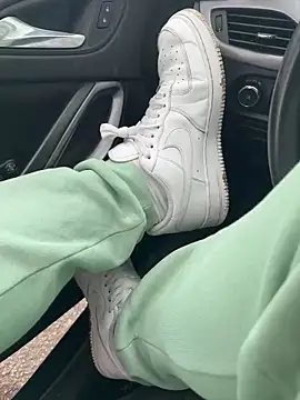 Snapshot of DutchPublic chatting on 03.22.25 DutchPublic online show from 03.22.25