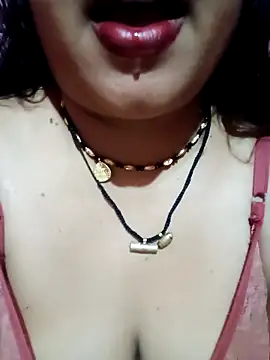 Snapshot of Haseena_Baby chatting on 03.18.25 Haseena Baby online show from 03.18.25