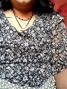 Snapshot of Haseena_Baby chatting on 03.22.25 Haseena Baby online show from 03.22.25