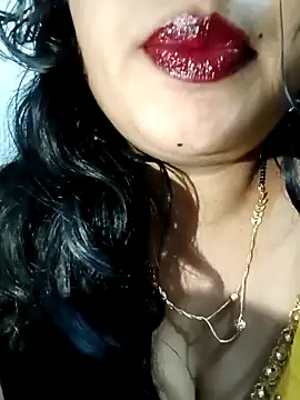 Snapshot of Haseena_Baby chatting on 11.20.25 Haseena Baby online show from 11.20.25