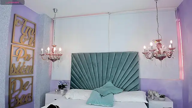 Aitana Hilton  online show from 09.14.25