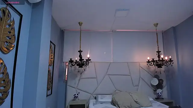 Aitana Hilton  online show from 09.20.25