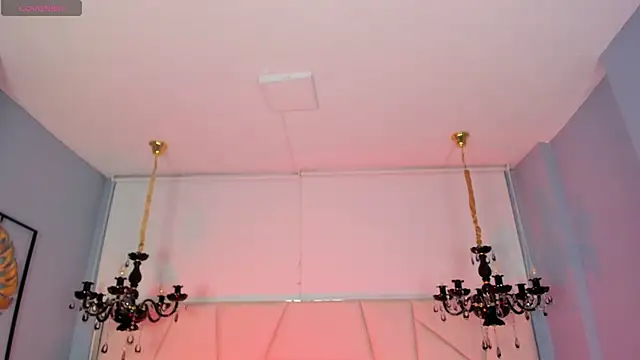 Aitana Hilton  online show from 11.23.25