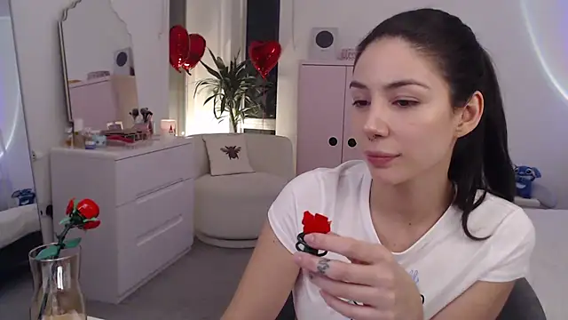 Snapshot of anaromeroxo chatting on 02.17.25 anaromeroxo online show from 02.17.25