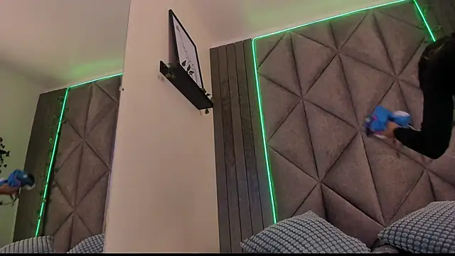 SabrinaSpell  online show from 11.29.25