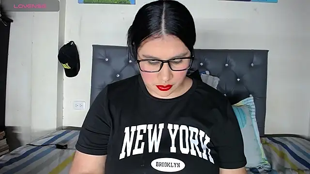 Antonellaa 111 online show from 10.24.25