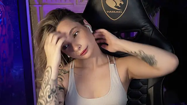 Snapshot of Bella_Alita chatting on 01.23.25 Bella Alita online show from 01.23.25